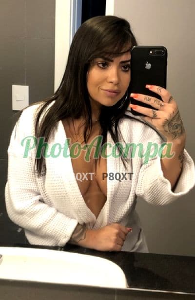 Carolzinha — acompanhante em Itapema