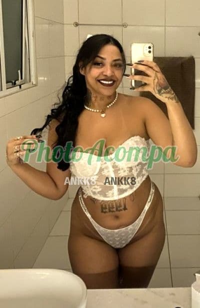 Laura — acompanhante em Jandira