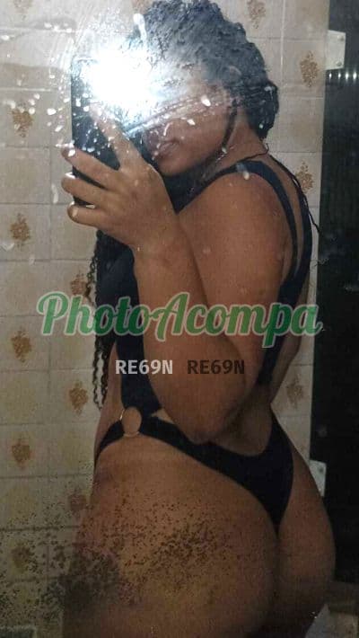 Carol Castro — acompanhante em Saquarema