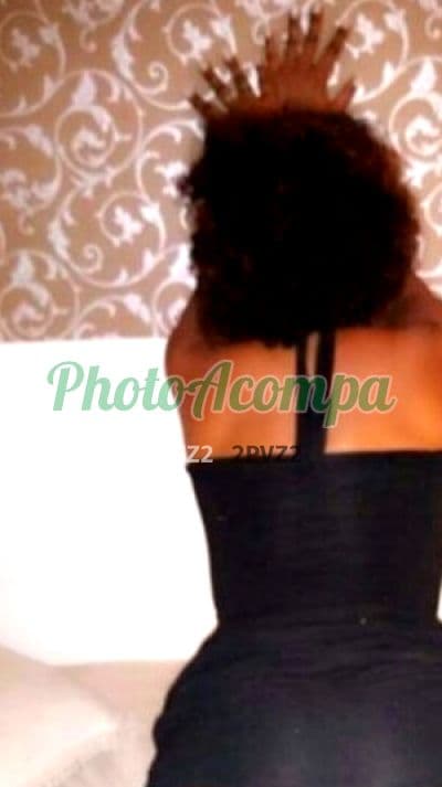 Acompanhante em Campinas com beijo grego (2) — Adriana