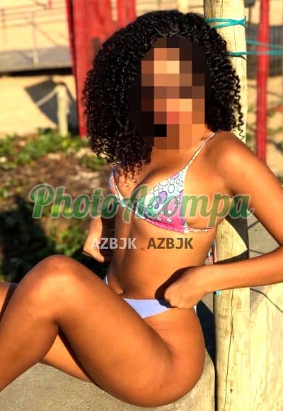 Acompanhante em Nova Iguaçu com beijo na boca (2) — Aléxia