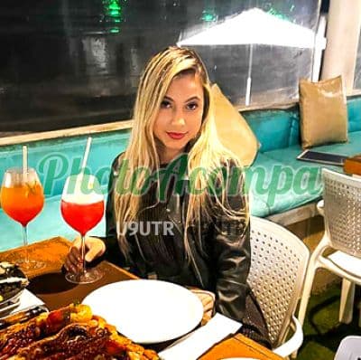 Acompanhante em Rio de Janeiro com beijo grego (2) — Alice