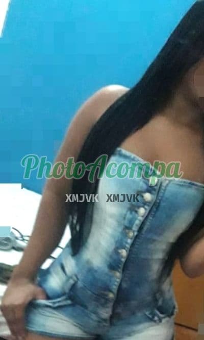 Acompanhante em Belo Horizonte com beijo na boca (2) — Alícia