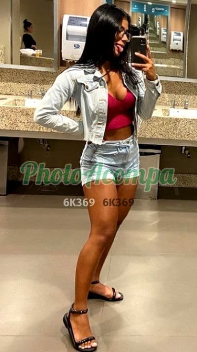 Acompanhante em Osasco com beijo grego (2) — Aline