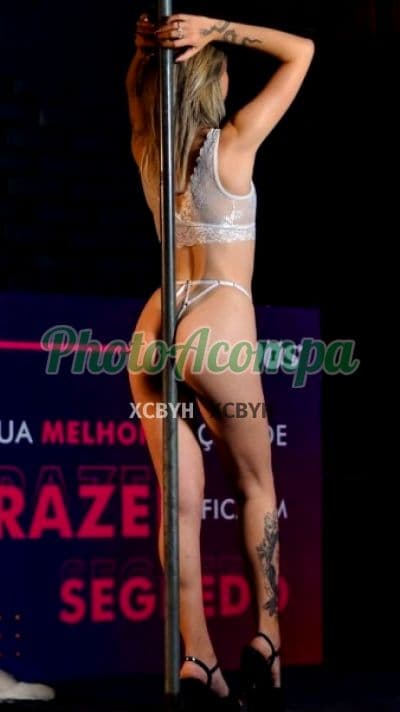Acompanhante em Uberlândia com beijo na boca (2) — Amanda
