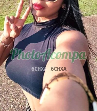 Acompanhante de seios naturais em Florianópolis, foto 3 de Amanda