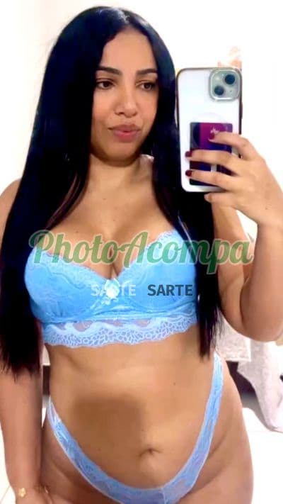 Acompanhante em Rio de Janeiro com beijo grego (2) — Ana Julya