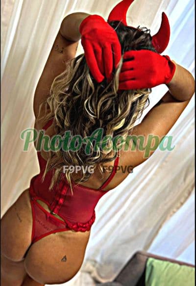 Acompanhante em Limeira com beijo grego (2) — Anee