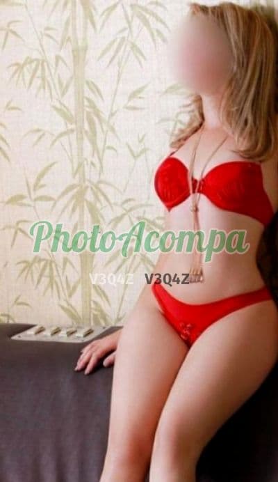 Acompanhante em Curitiba com beijo na boca (2) — Aninha