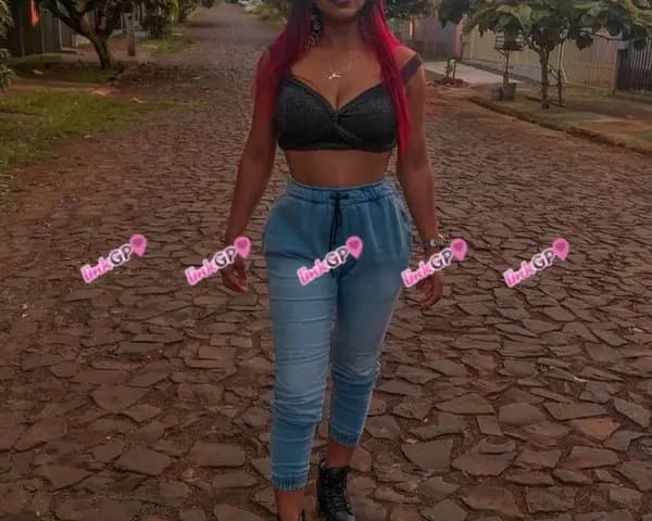 Acompanhante apertadinha em Carpina