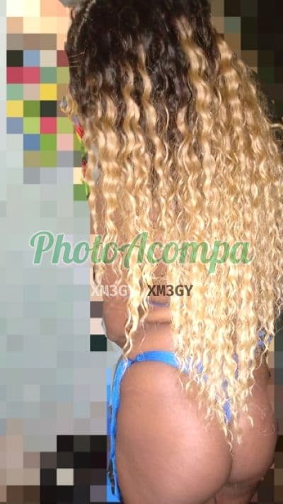 Acompanhante em Duque de Caxias com namoradinha (2) — Ariele Dias