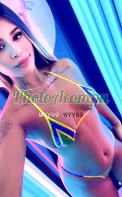 Acompanhante em Barueri com beijo grego (2) — Aruna Suett