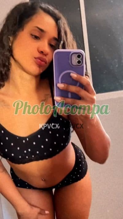 Acompanhante em Uberaba com namoradinha (2) — Bella Angel