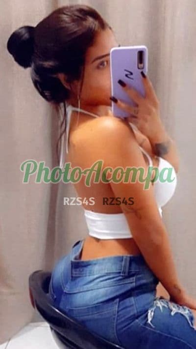 Acompanhante em Rio de Janeiro com beijo grego (2) — Bia