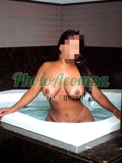 Acompanhante em Guarulhos com beijo na boca (2) — Bia