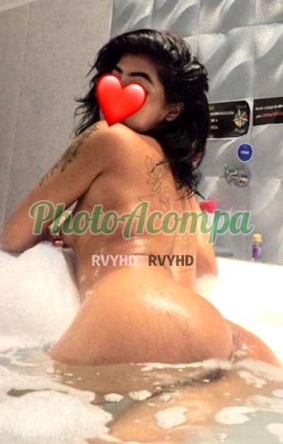 Acompanhante em Manaus com beijo na boca (2) — Bia Santos