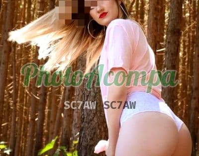 Acompanhante de seios naturais em Florianópolis (3) — Bruna