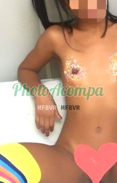 Acompanhante em Rio de Janeiro com beijo grego (2) — Carol Lima