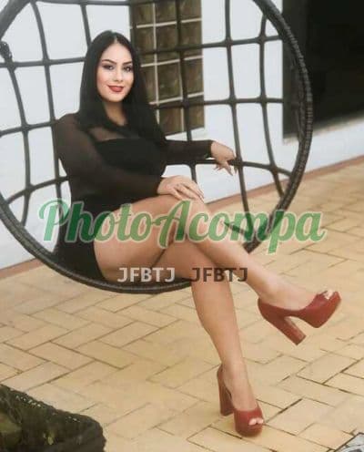 Acompanhante em Joinville com beijo na boca (2) — Clara Bueno