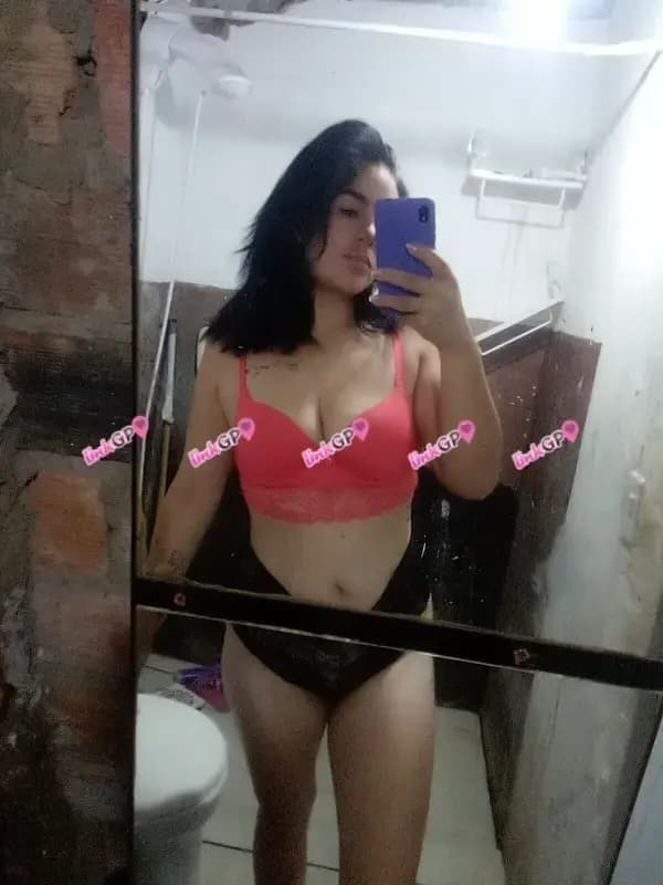 Acompanhante em Porto Alegre com acompanhante para festa (2) — Coral