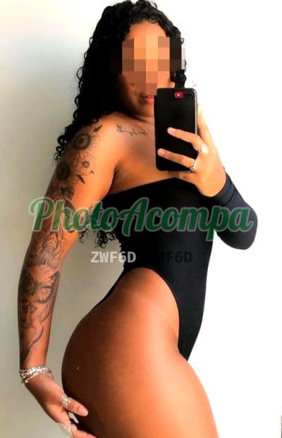 Acompanhante em Duque de Caxias com beijo grego (2) — Emilly