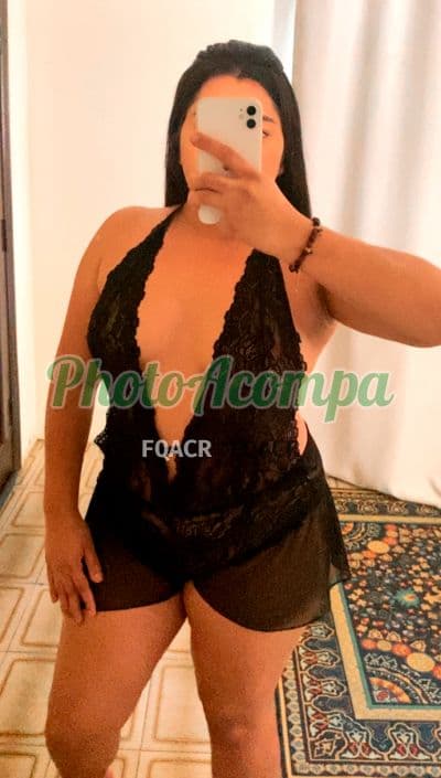 Acompanhante morena em Atibaia, foto 3 de Emily