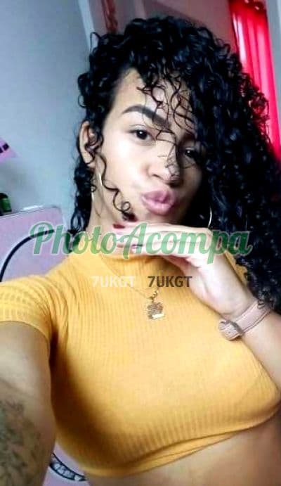 Acompanhante em Nova Iguaçu com garganta profunda (4) — Emmy