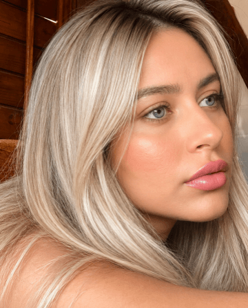 Acompanhante cabelo pretos em Garopaba