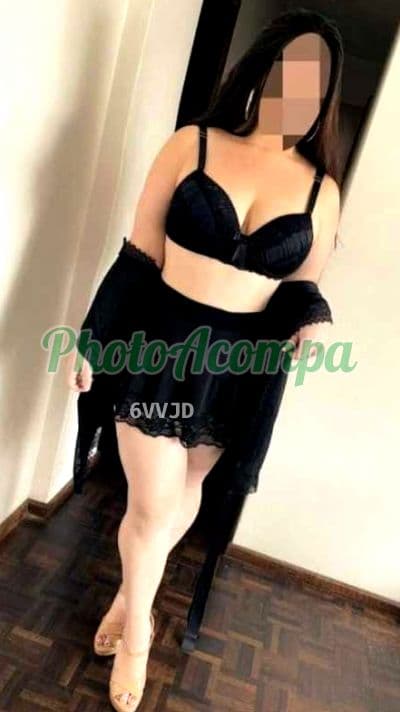 Acompanhante em Guarujá — beijo na boca, foto 2 de Fernandinha