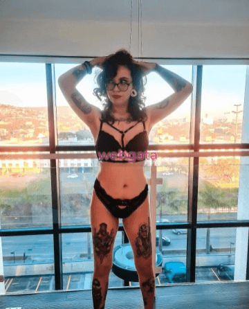 Acompanhante cabelo castanhos em Porto Alegre, foto de perfil