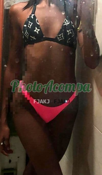Acompanhante magra em Itaboraí (4) — India