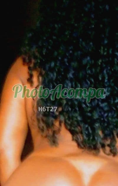 Acompanhante de seios naturais em Salvador, foto 4 de Jade