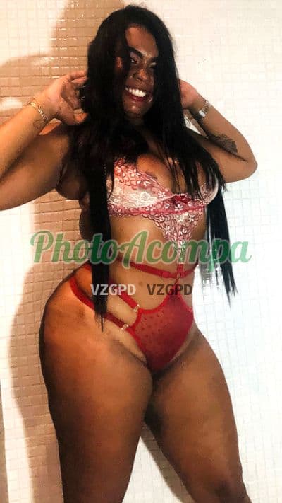 Acompanhante em Salvador — beijo na boca, foto 2 de Juju
