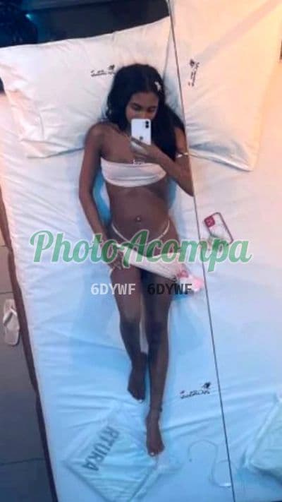 Acompanhante em Rio de Janeiro com namoradinha (2) — Júlia