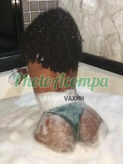 Acompanhante depilada em Duque de Caxias (5) — Júlia