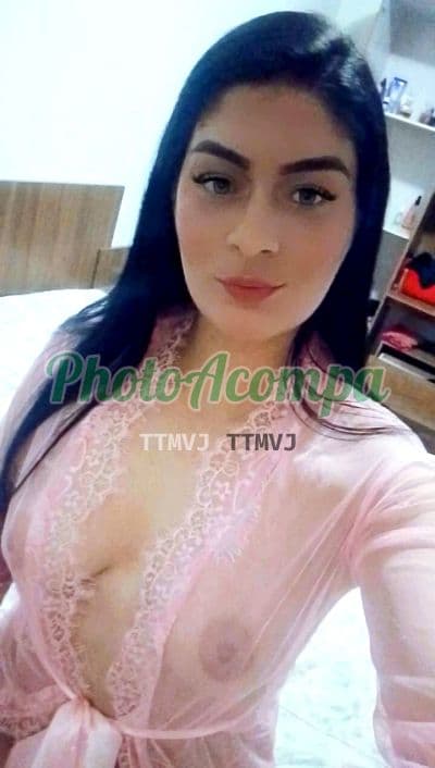Acompanhante em Piracicaba com beijo na boca (2) — Júlia