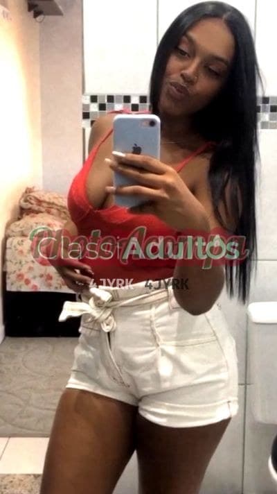 Acompanhante morena em São Paulo — Júlia