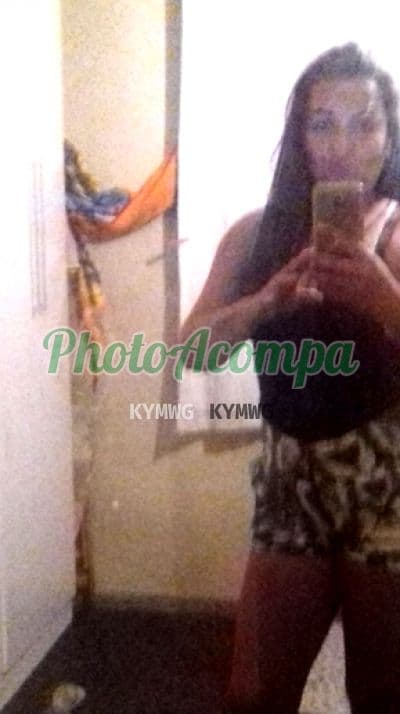 Acompanhante em Rio de Janeiro com beijo na boca (2) — Karina
