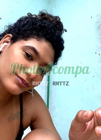 Acompanhante de seios naturais em Vassouras, foto 5 de Karine