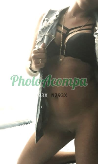 Acompanhante de seios naturais em Lauro de Freitas (5) — Karla