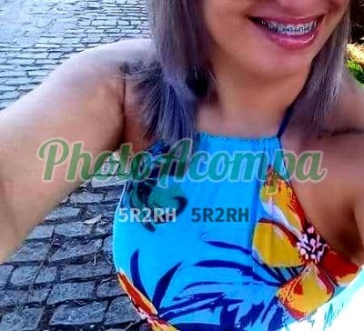 Acompanhante peituda em Cariacica (3) — Lara
