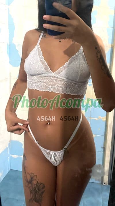 Acompanhante em Rio de Janeiro com beijo grego (2) — Larissa