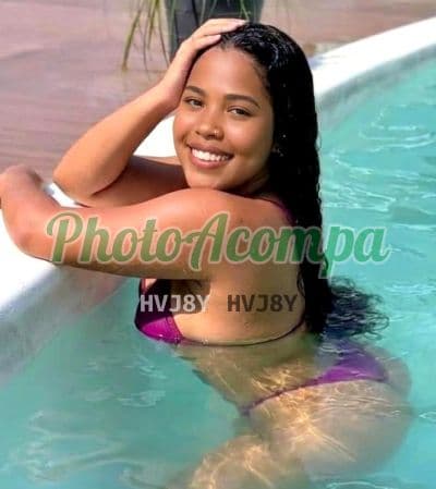 Acompanhante de seios naturais em Embu das Artes, foto 5 de Larissa