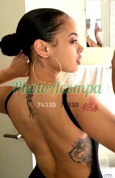 Acompanhante morena em Petrópolis, foto 5 de Larissa