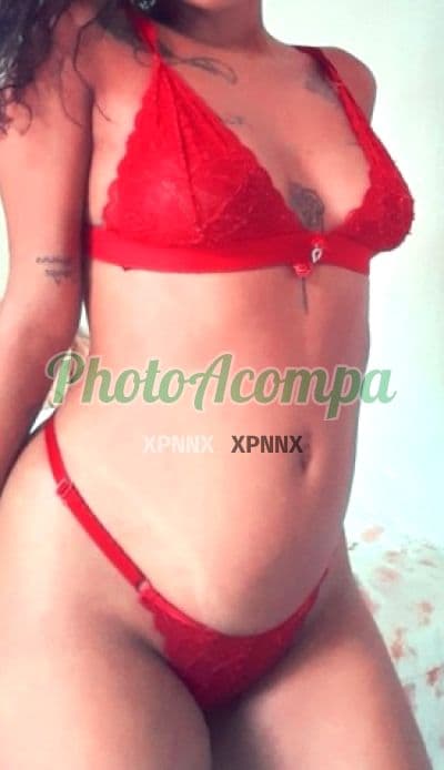 Acompanhante em Nova Iguaçu com beijo grego (2) — Larrisa