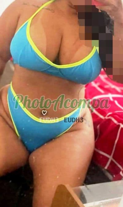 Acompanhante peituda em Campinas (3) — Letícia