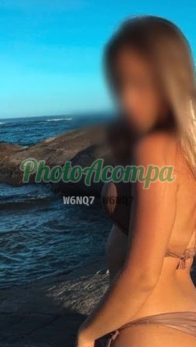 Acompanhante em Salvador com beijo na boca (2) — Lore Castro