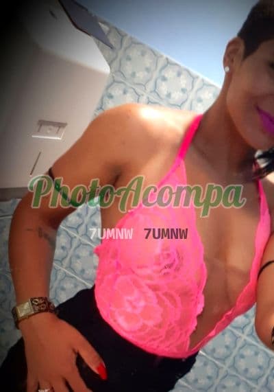 Acompanhante em Curitiba com beijo na boca (2) — Lorena