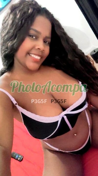 Acompanhante peituda em Macaé (3) — Maitê
