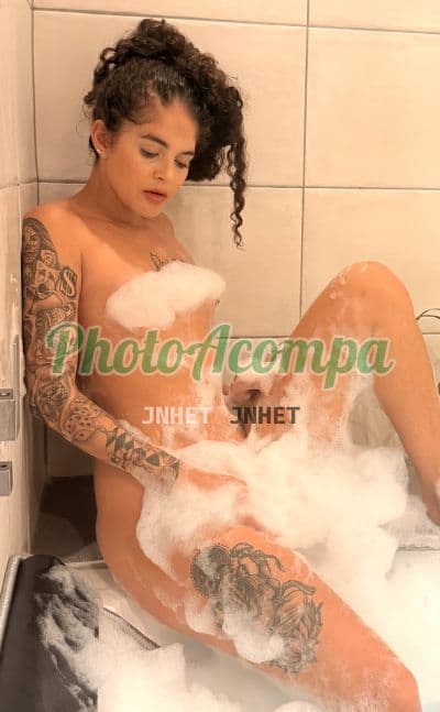 Acompanhante magra em Bertioga (3) — Manuella
